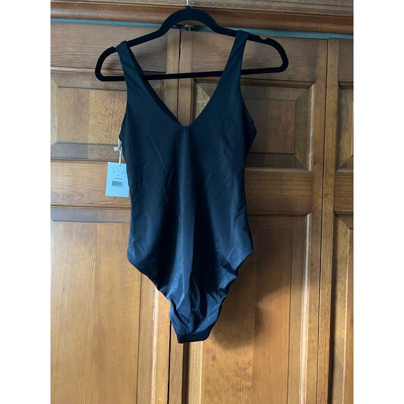 NWT Andie Women's The Bonita One Piece Smooth Eco-Nylon Swimsuit Black Size S - Picture 7 of 15